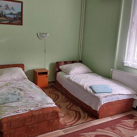 Napsugar Panzio Hotell Vác Eksteriør bilde